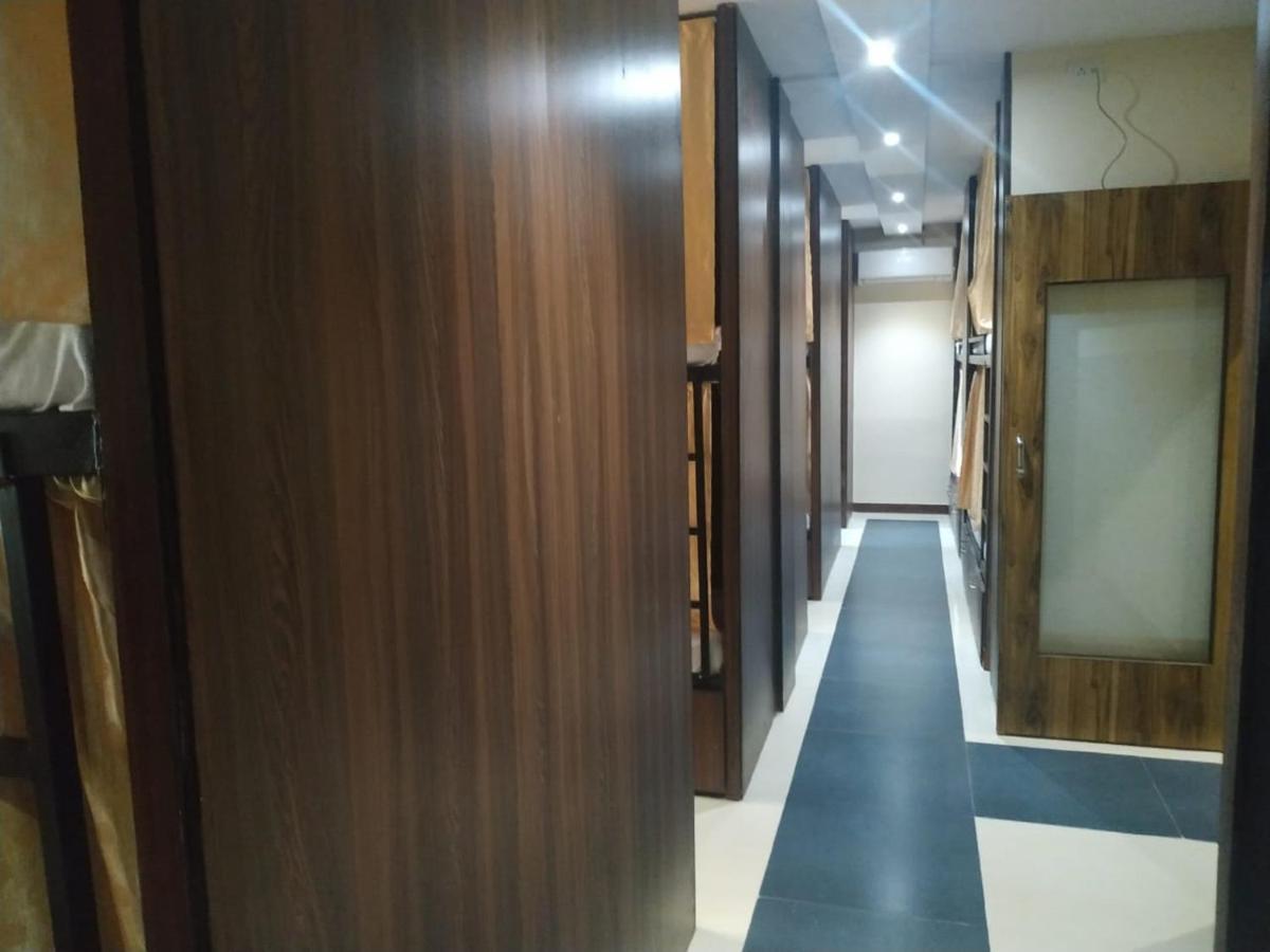 Almas Dormitory 24 Hours Aircondition Mumbai Exterior foto